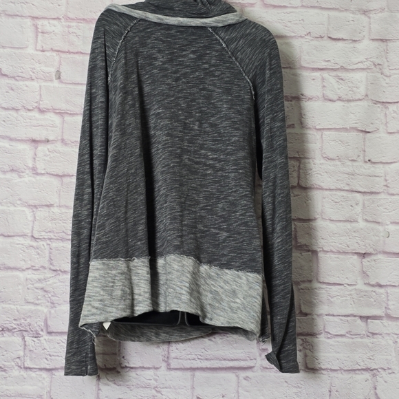 Free People Beach Grey Turtleneck  100% Cotton Tunic Sweater  Size Small - Picture 7 of 10